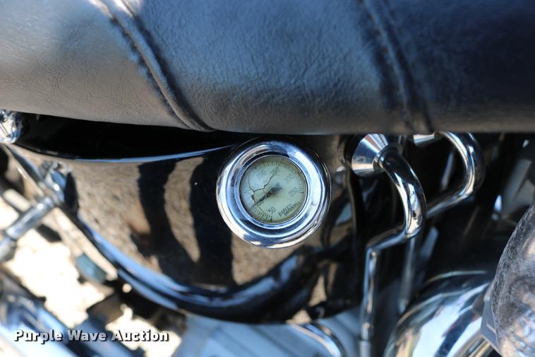 image for item DM9273 2006 Harley Davidson FXSTI motorcycle