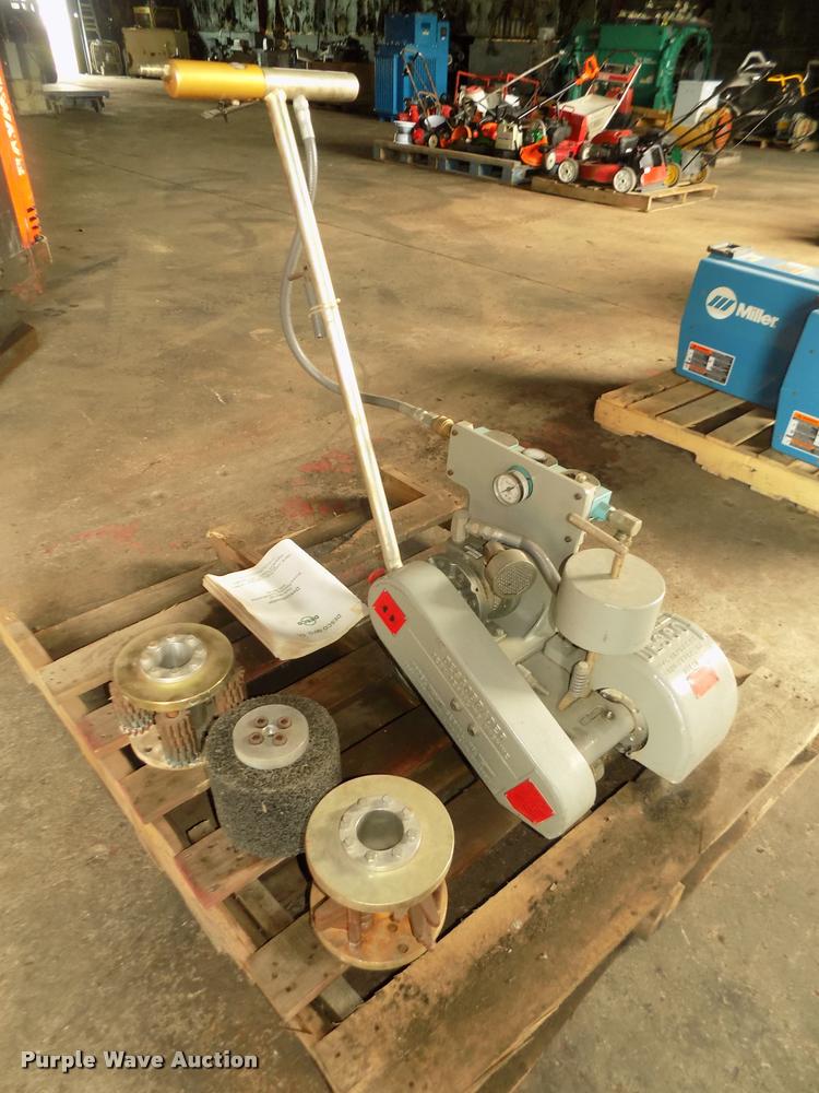 image for item DO9162 Desco AF525 concrete scarifier grinder