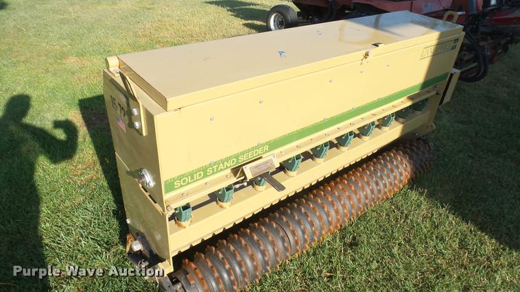 image for item DO9899 Land Pride 1572 seeder