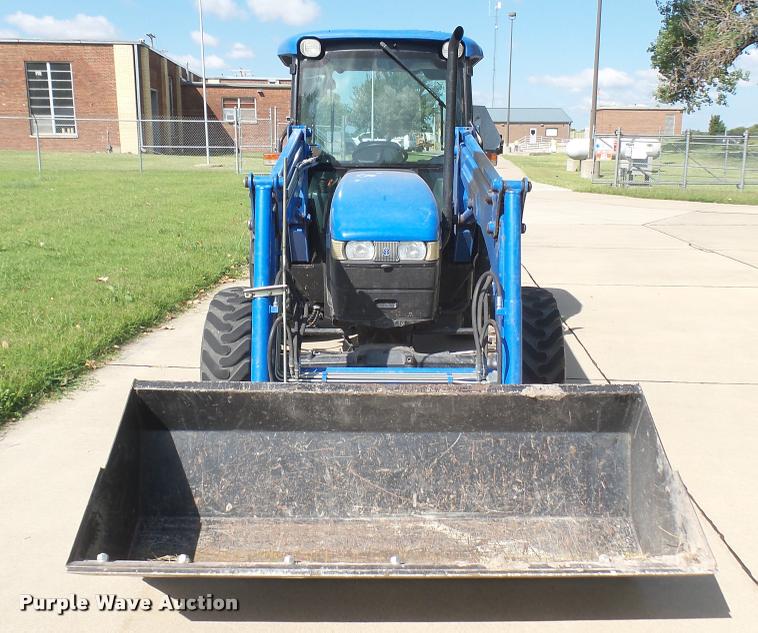 image for item DO9909 2002 New Holland TN55S tractor