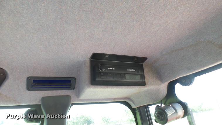 image for item DO9909 2002 New Holland TN55S tractor