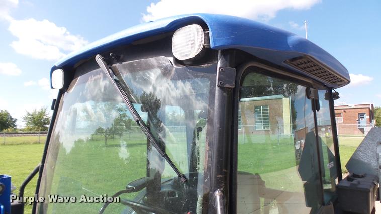 image for item DO9909 2002 New Holland TN55S tractor