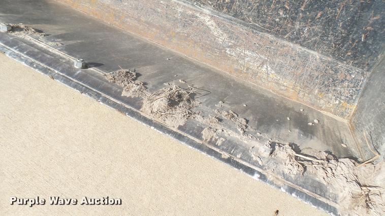 image for item DO9909 2002 New Holland TN55S tractor