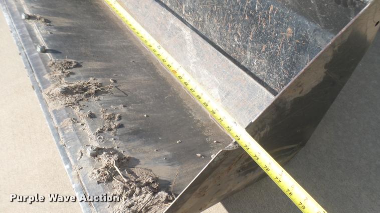 image for item DO9909 2002 New Holland TN55S tractor