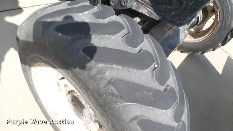 image for item DO9909 2002 New Holland TN55S tractor