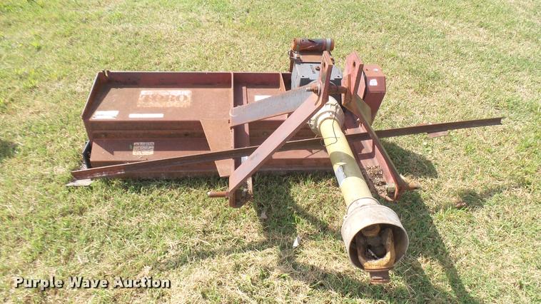 image for item DO9978 Toro Aerothatch 83 slit seeder