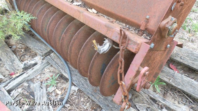 image for item DO9978 Toro Aerothatch 83 slit seeder