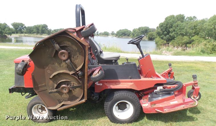 image for item DO9981 Toro Groundmaster 4000D greens mower