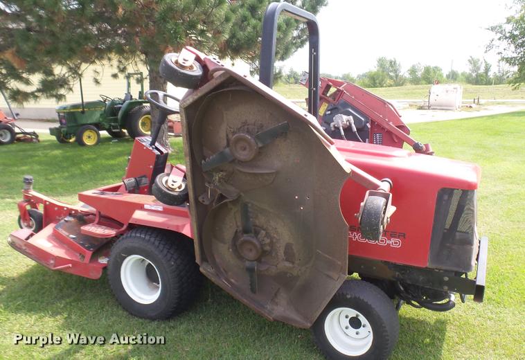 image for item DO9981 Toro Groundmaster 4000D greens mower
