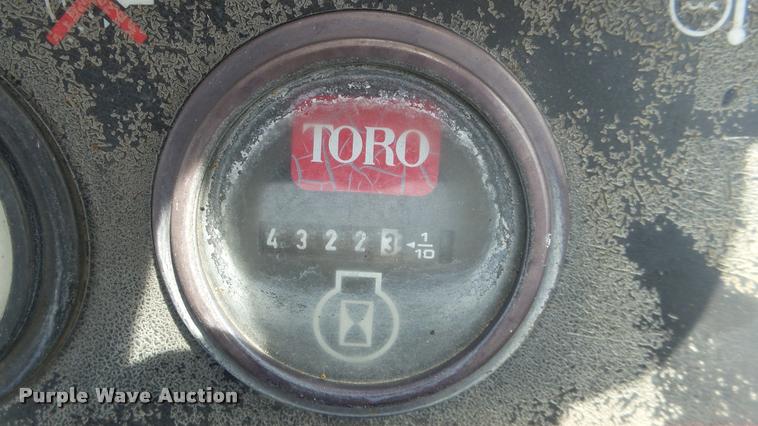 image for item DO9981 Toro Groundmaster 4000D greens mower