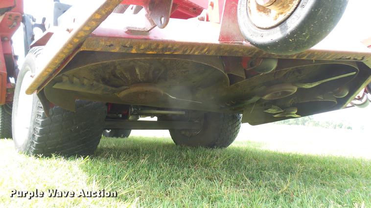 image for item DO9981 Toro Groundmaster 4000D greens mower