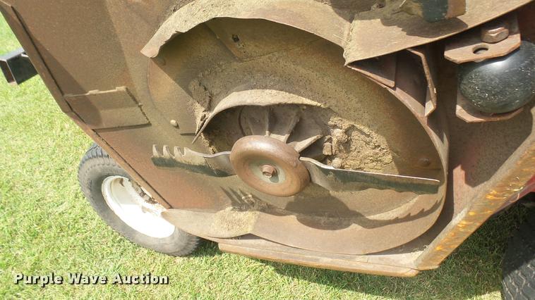 image for item DO9981 Toro Groundmaster 4000D greens mower