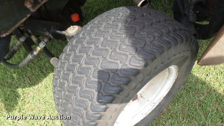 image for item DO9981 Toro Groundmaster 4000D greens mower