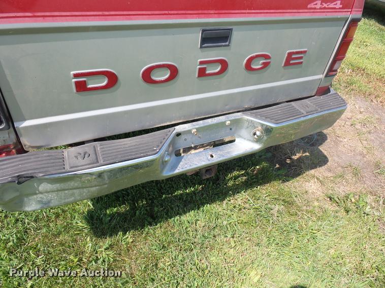 image for item DP9206 1991 Dodge Dakota Club Cab pickup truck