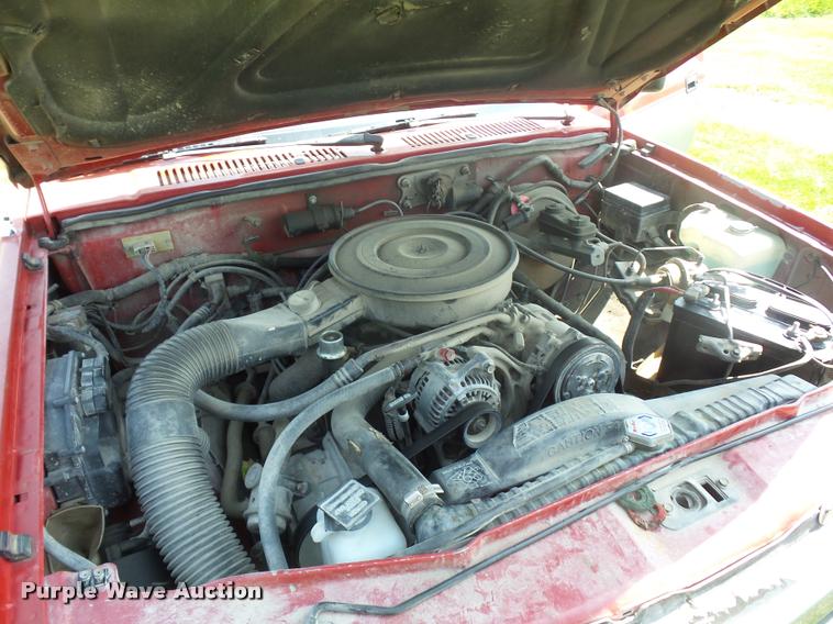 image for item DP9206 1991 Dodge Dakota Club Cab pickup truck