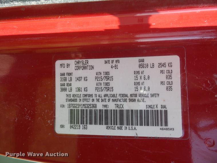 image for item DP9206 1991 Dodge Dakota Club Cab pickup truck