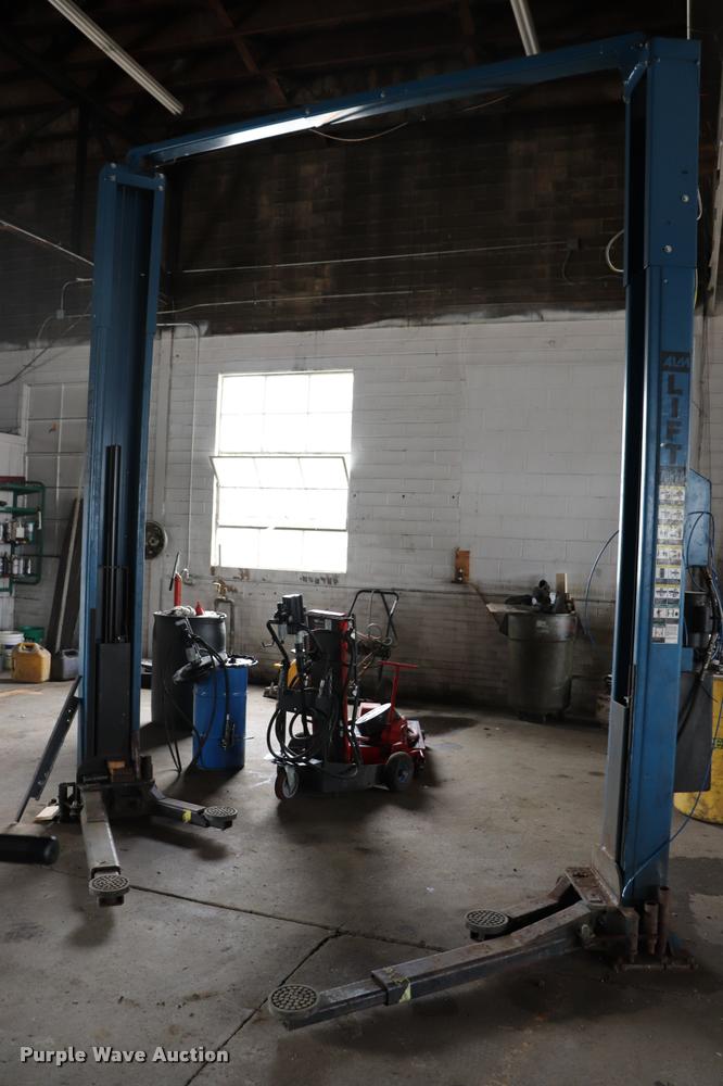 image for item DQ9271 ALM Corp. 7002A lift