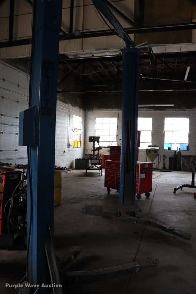 image for item DQ9271 ALM Corp. 7002A lift