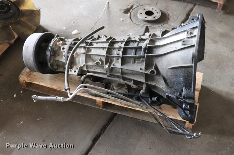 Ford 4R100 transmission in Nevada, MO Item DQ9291 sold Purple Wave