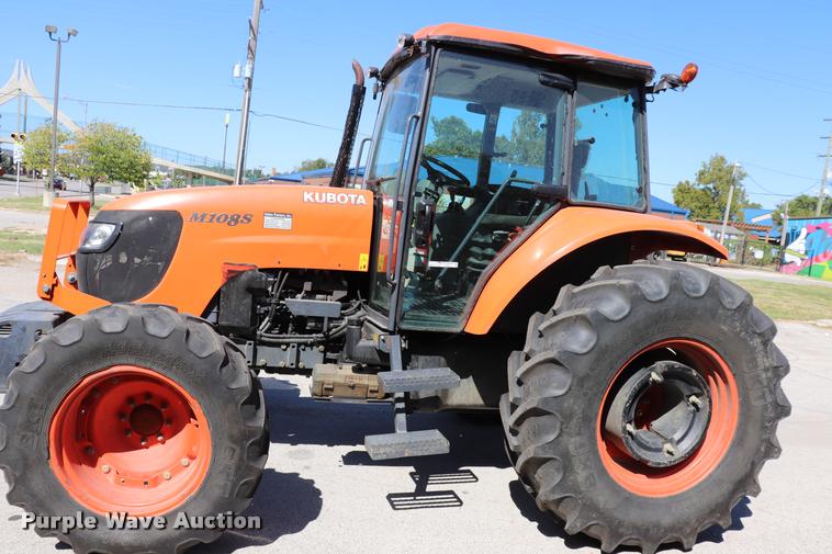 image for item DQ9316 2013 Kubota M108S HFWD tractor