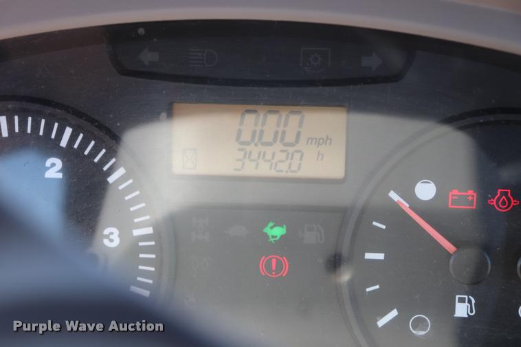 image for item DQ9316 2013 Kubota M108S HFWD tractor