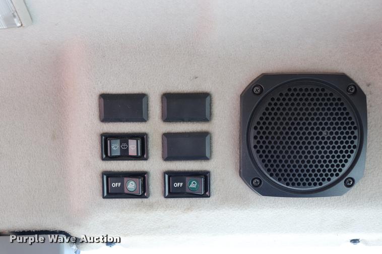 image for item DQ9316 2013 Kubota M108S HFWD tractor