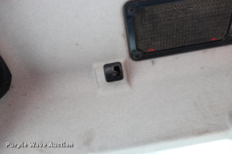 image for item DQ9316 2013 Kubota M108S HFWD tractor