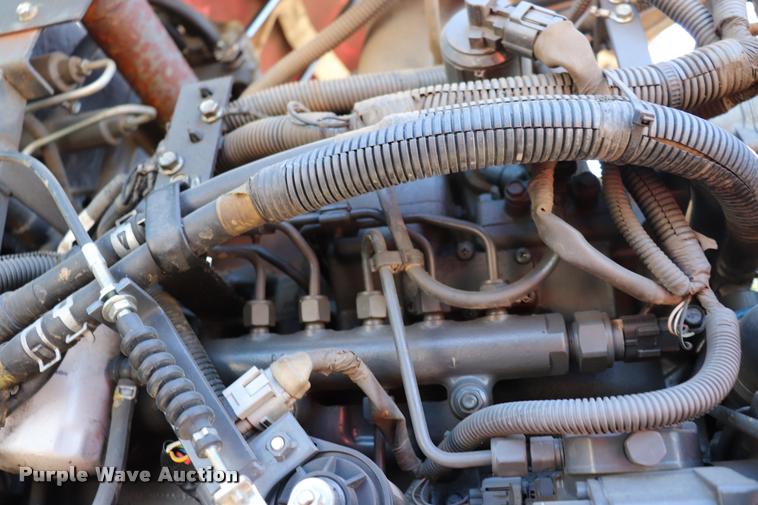 image for item DQ9316 2013 Kubota M108S HFWD tractor