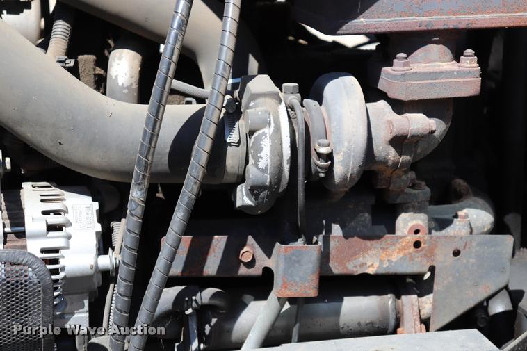 image for item DQ9316 2013 Kubota M108S HFWD tractor