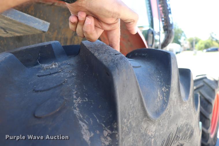 image for item DQ9316 2013 Kubota M108S HFWD tractor