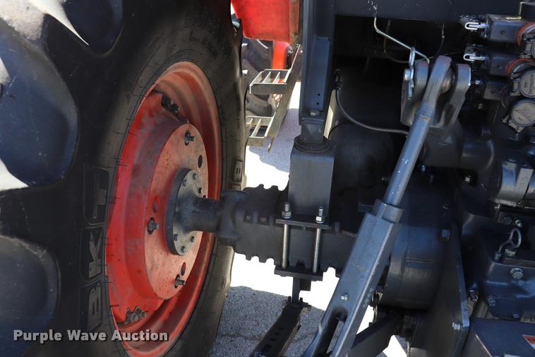 image for item DQ9316 2013 Kubota M108S HFWD tractor