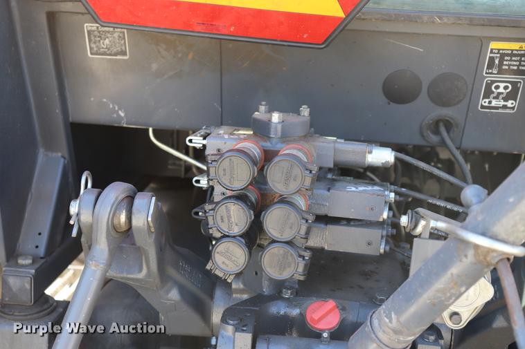 image for item DQ9316 2013 Kubota M108S HFWD tractor