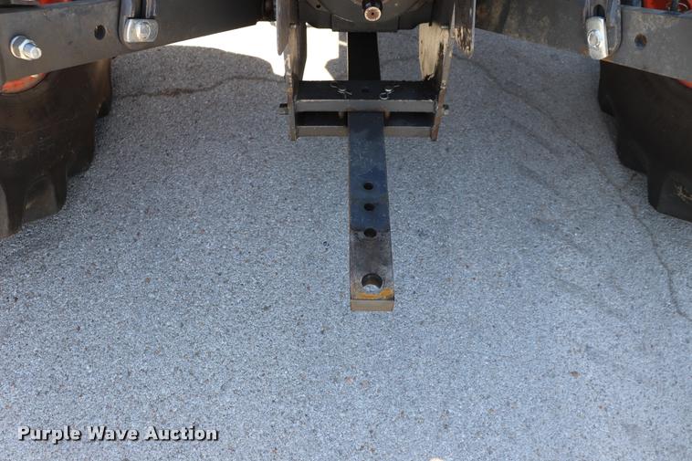 image for item DQ9316 2013 Kubota M108S HFWD tractor