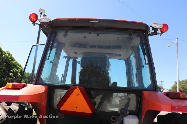 image for item DQ9316 2013 Kubota M108S HFWD tractor