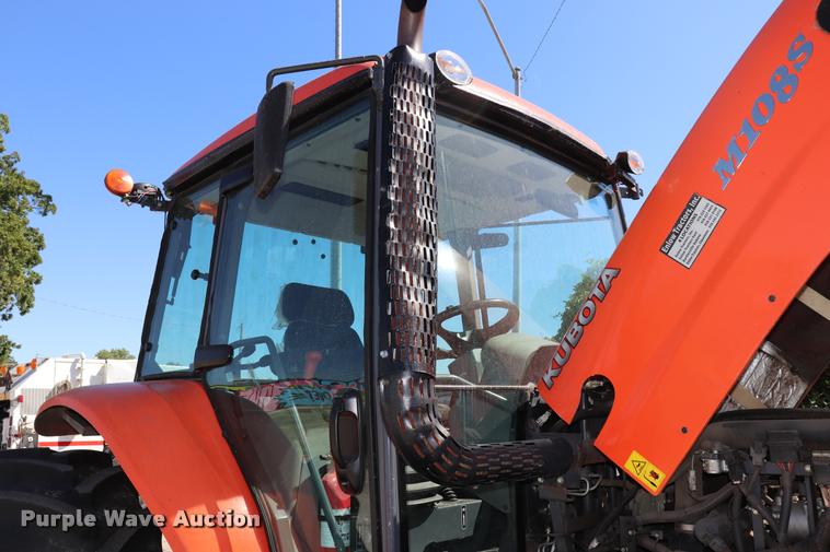 image for item DQ9316 2013 Kubota M108S HFWD tractor