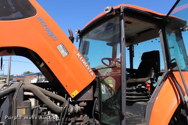 image for item DQ9316 2013 Kubota M108S HFWD tractor