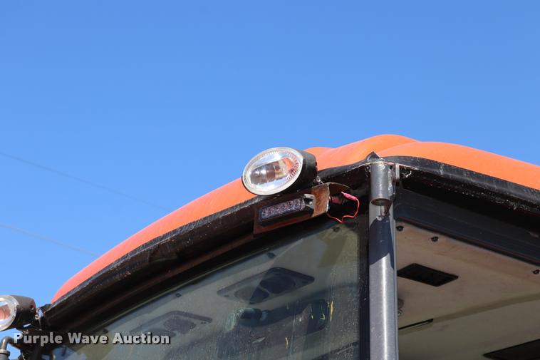 image for item DQ9316 2013 Kubota M108S HFWD tractor