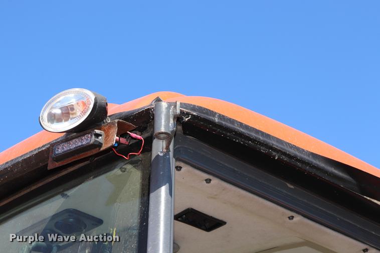 image for item DQ9316 2013 Kubota M108S HFWD tractor