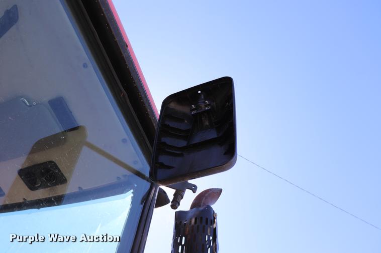 image for item DQ9316 2013 Kubota M108S HFWD tractor