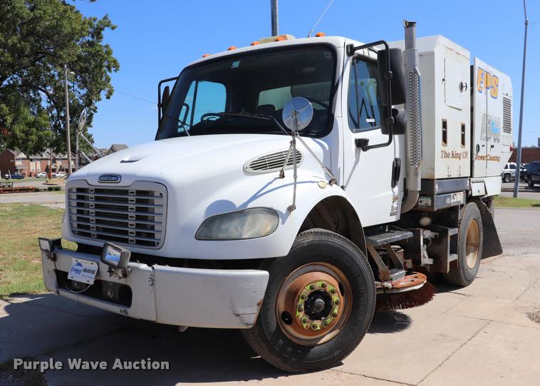 image for item DQ9317 2007 Freightliner Business Class M2 street sweeper truck