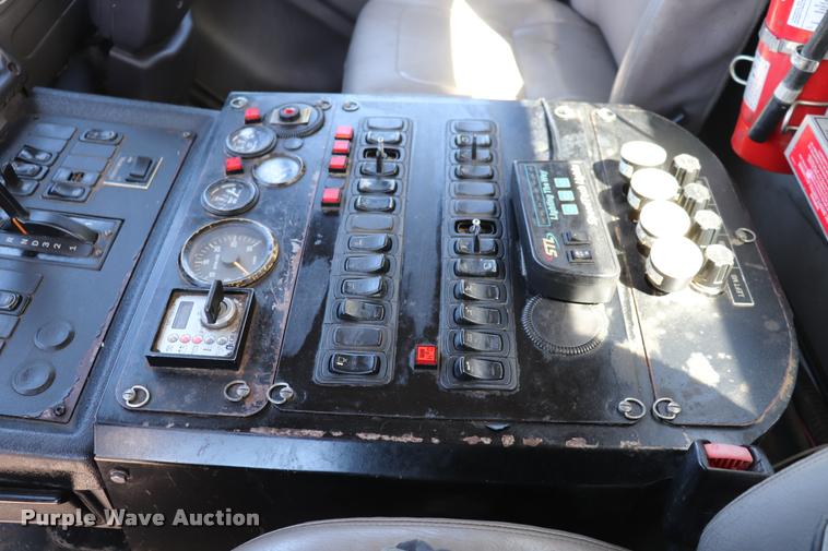 image for item DQ9317 2007 Freightliner Business Class M2 street sweeper truck