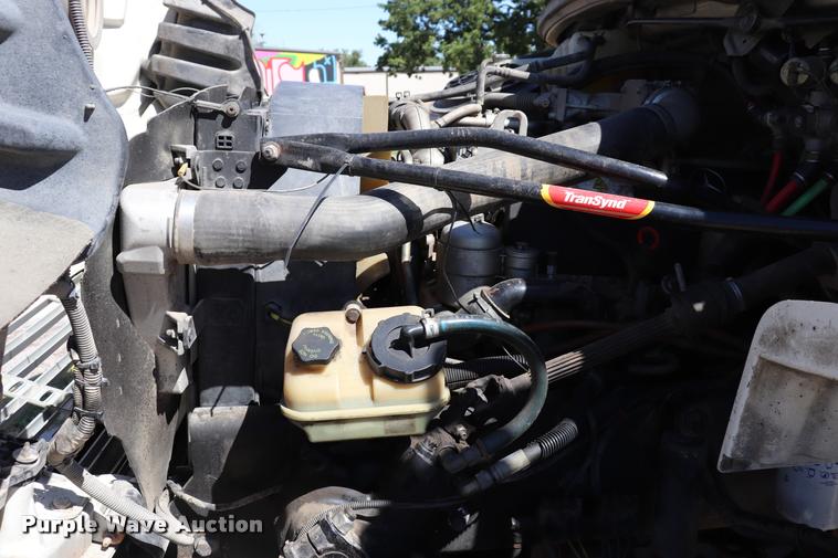 image for item DQ9317 2007 Freightliner Business Class M2 street sweeper truck