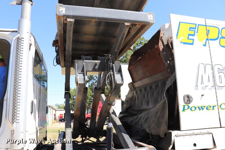 image for item DQ9317 2007 Freightliner Business Class M2 street sweeper truck