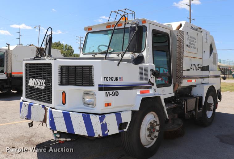 image for item DQ9318 1999 Athey Mobile street sweeper