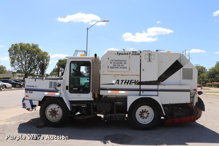 image for item DQ9318 1999 Athey Mobile street sweeper