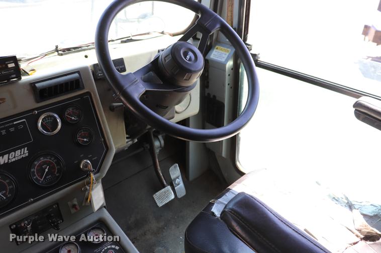 image for item DQ9318 1999 Athey Mobile street sweeper