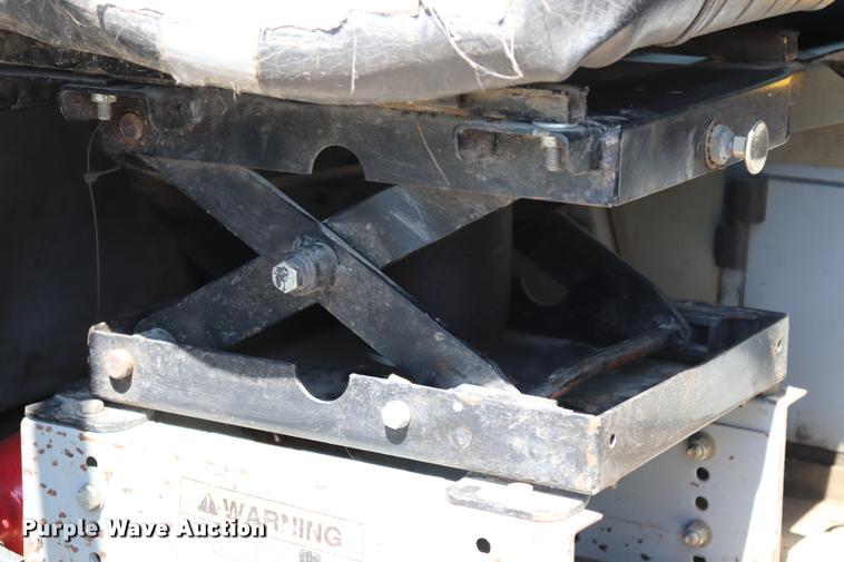 image for item DQ9318 1999 Athey Mobile street sweeper