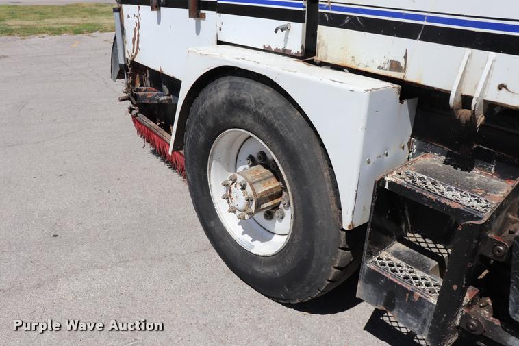 image for item DQ9318 1999 Athey Mobile street sweeper