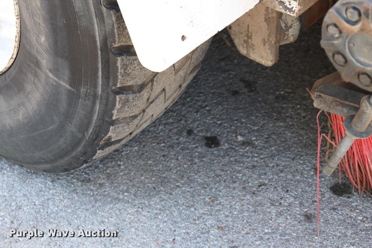 image for item DQ9318 1999 Athey Mobile street sweeper