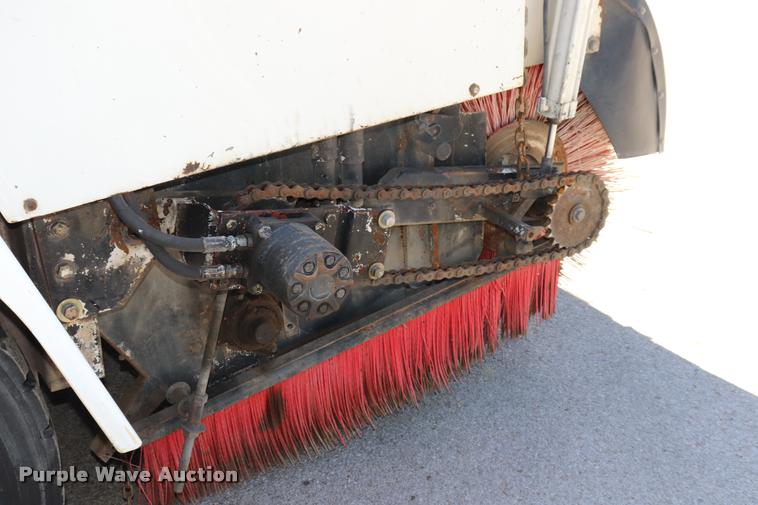 image for item DQ9318 1999 Athey Mobile street sweeper